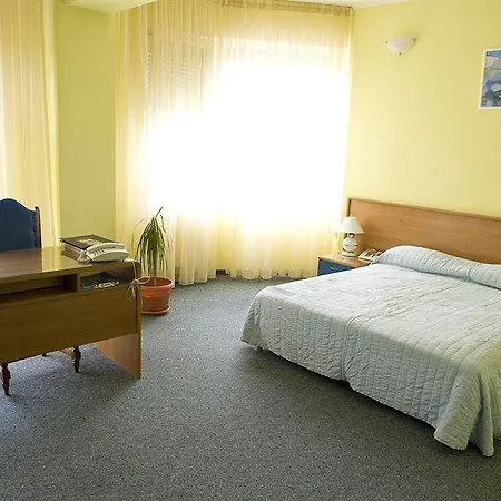Reghina 3*